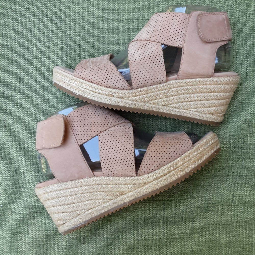 Eileen Fisher Suede Espadrille Wedge sandal. - Picture 6 of 12